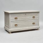 977 2043 CHEST OF DRAWERS